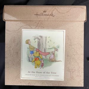 Hallmark Winnie the Pooh Shadow Box